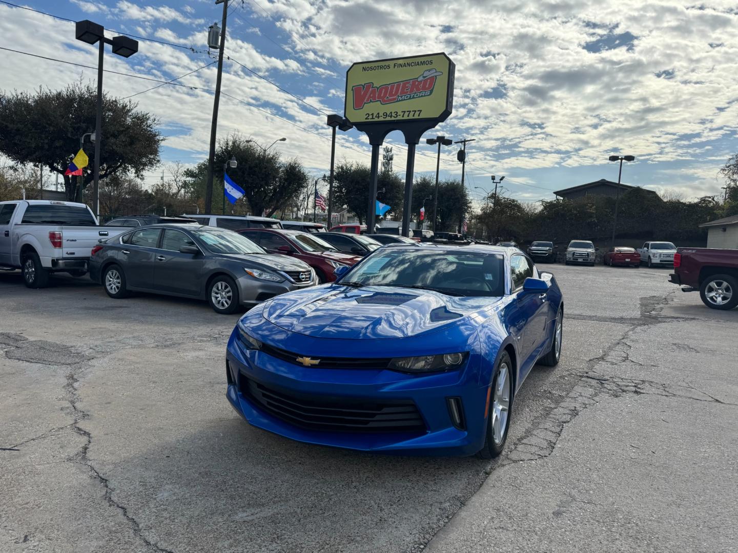2017 Chevrolet Camaro 1LT Coupe (1G1FB1RX9H0) with an 2.0L L4 DOHC 16V TURBO engine, 6A transmission, located at 945 E. Jefferson Blvd, Dallas, TX, 75203, (214) 943-7777, 32.752514, -96.811630 - Photo#0
